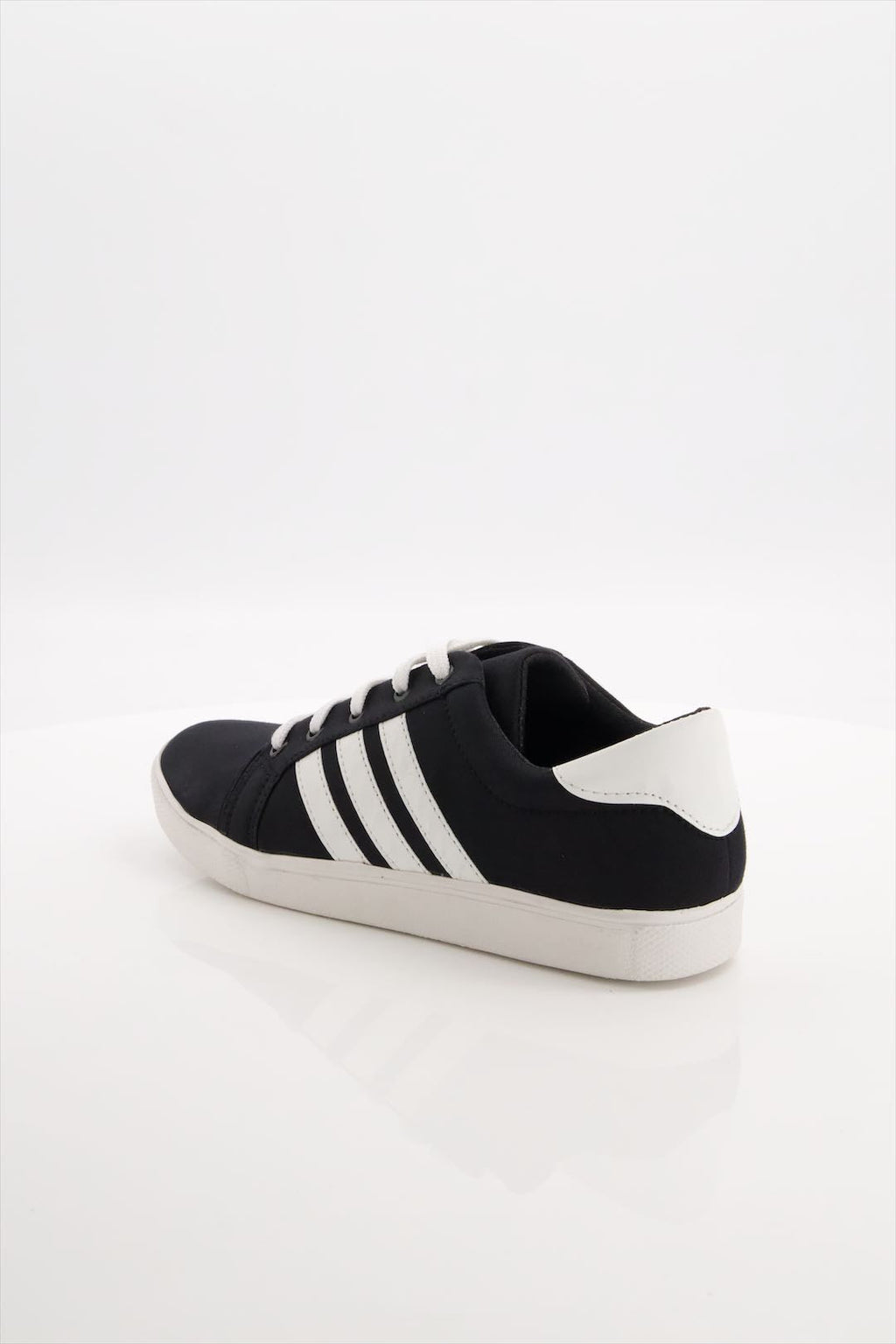 StepInShoo Asiwen Slip Fit Sneakers