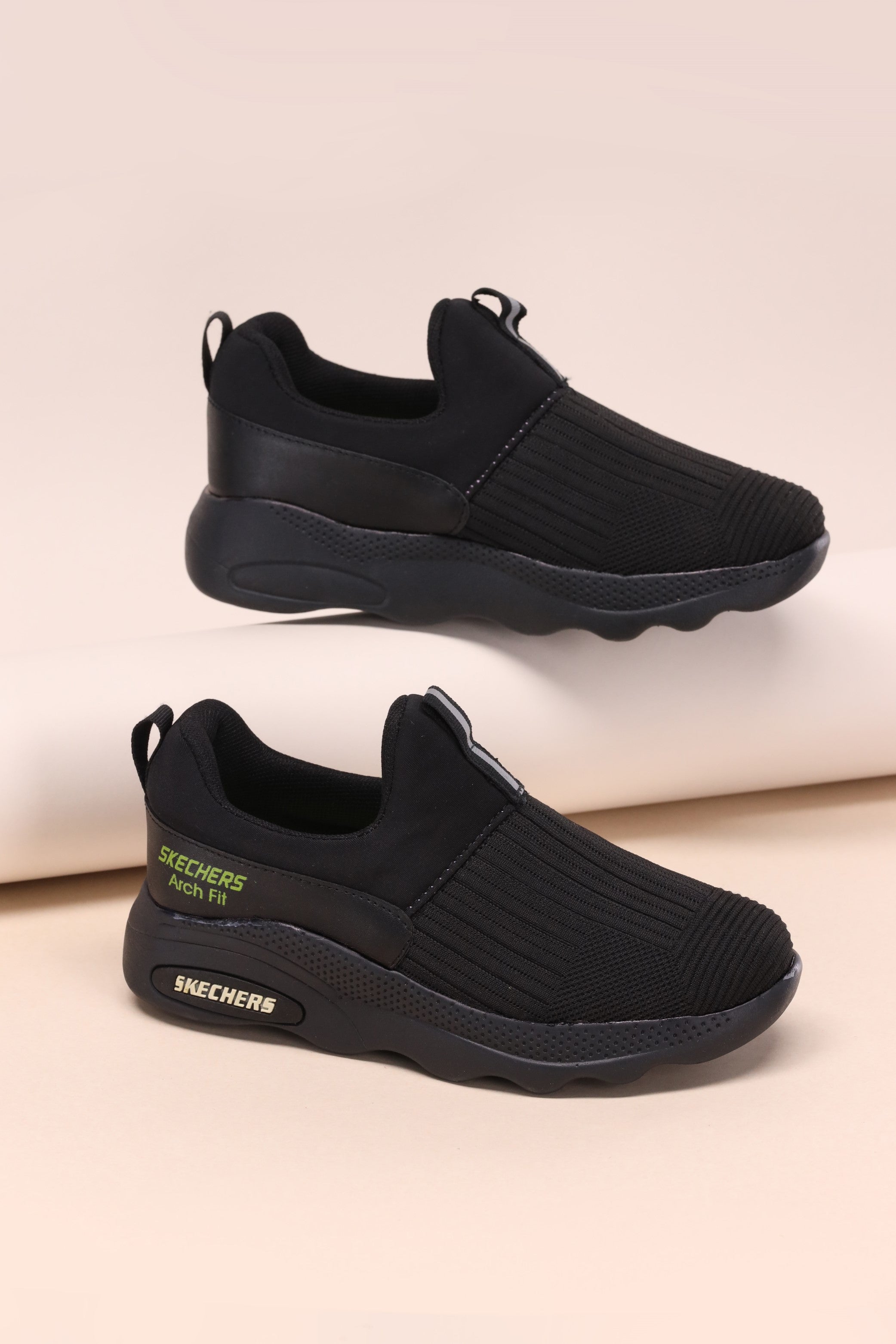 StepInShoo Men’s Skecher  518